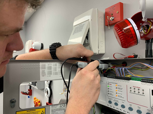 Lắp đặt hệ thống báo cháy cho trường học - 1