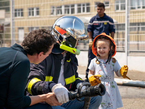 Hướng dẫn kỹ năng thoát hiểm cho trẻ em trong đám cháy - 5